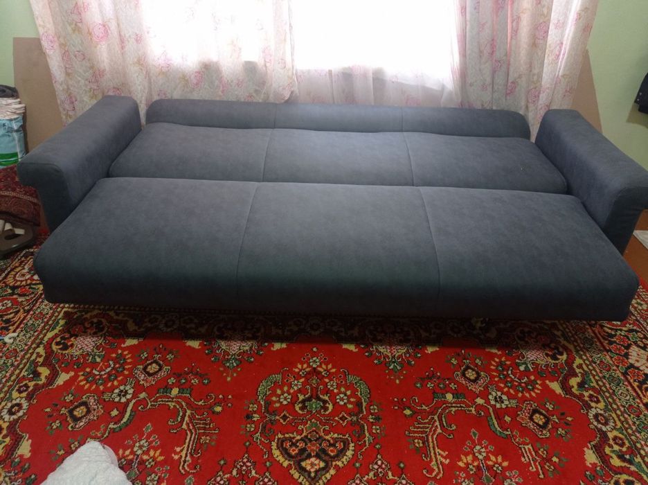 Продаю диван двух спальное