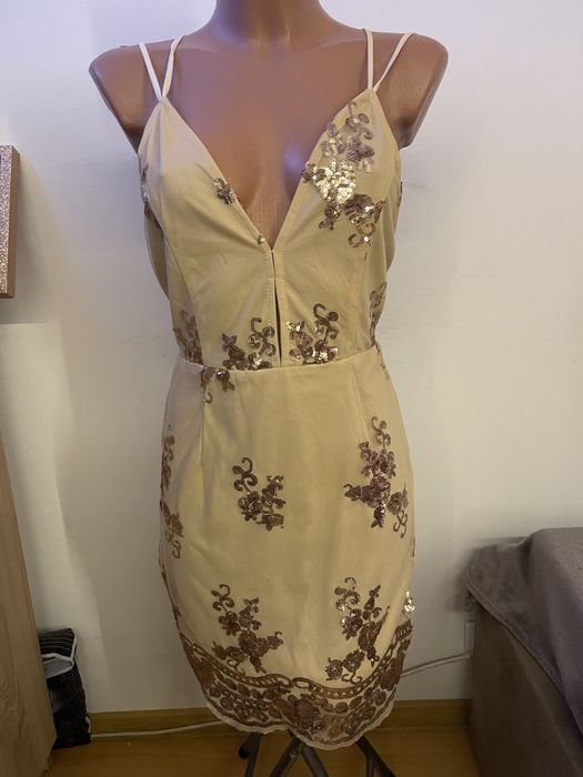Rochie aurie cu strasuri