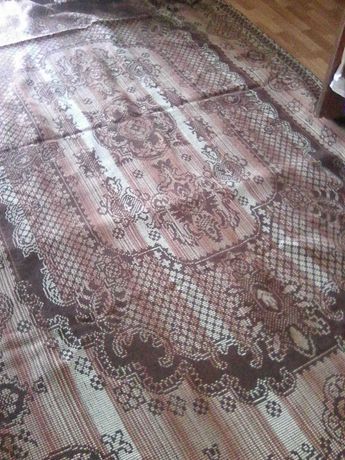 Продавам килими нов и използван