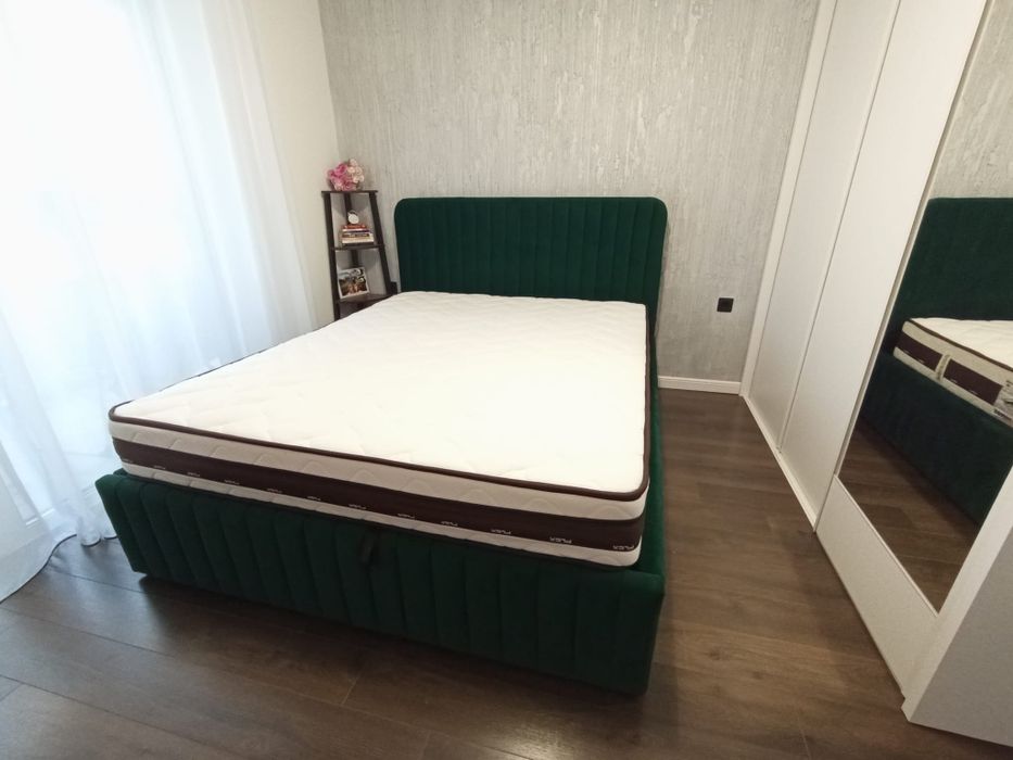 Pat Tapițat cu somiera rabatabilă