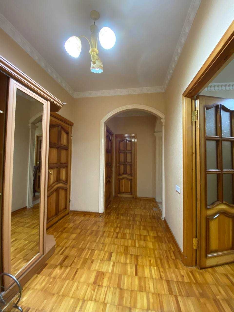 Срочно! Ипотека! 3х комнатная 95 кв, ор-н. Алишер Навои, Ц 18  (НБ)