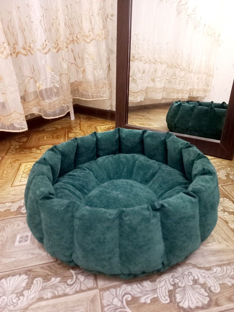 Лежанка для котов и собак