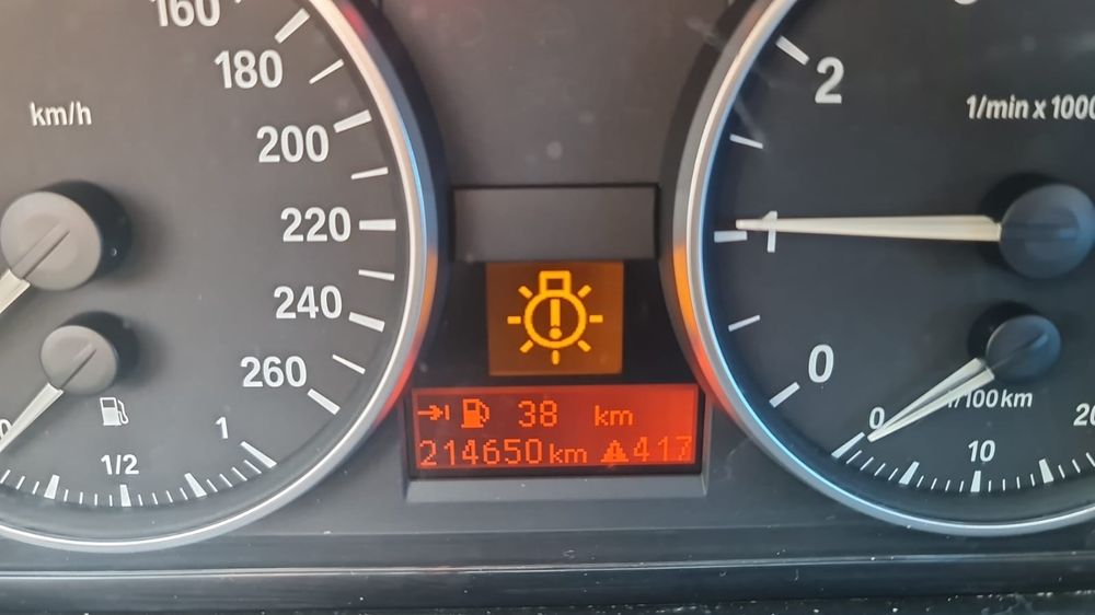 Vând BMW anul 2006 benzina