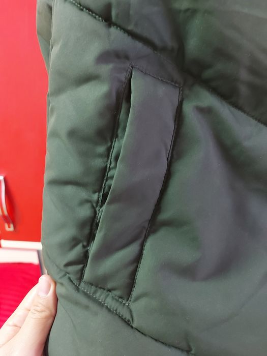 Geaca puffer cu gluga