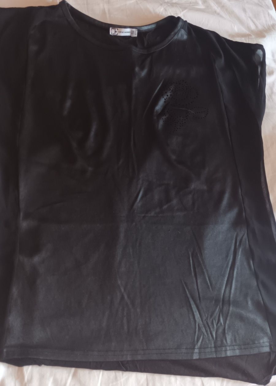 2 tricouri negre