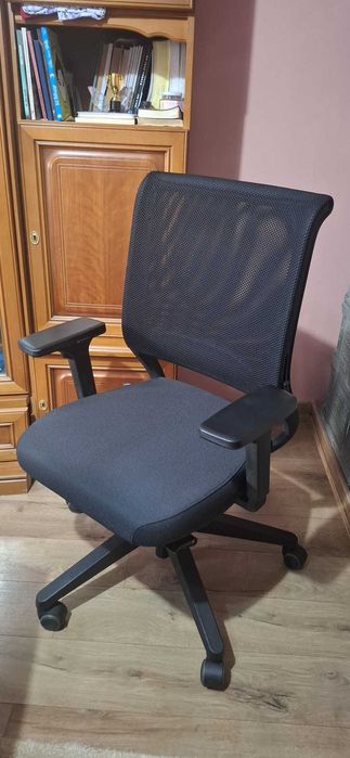 scaun cu rotile pentru birou