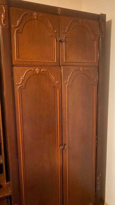 Mobilă sufragerie stil vechi