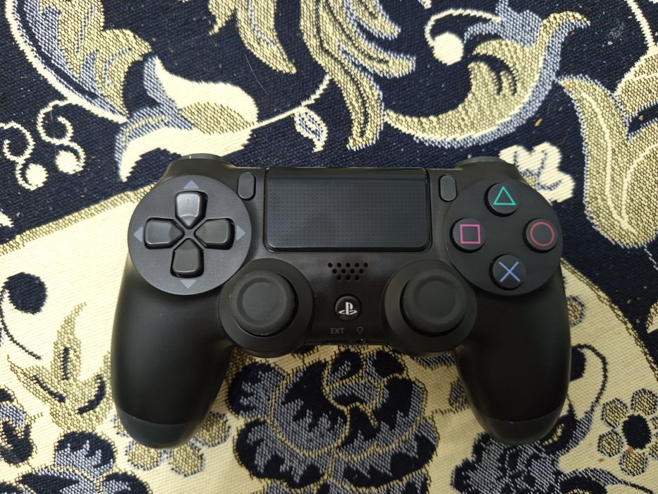 Геймпад Playstation 4 Dualshock 4 подробно в описаний