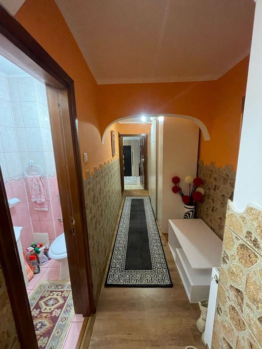 Vand apartament  3 camere