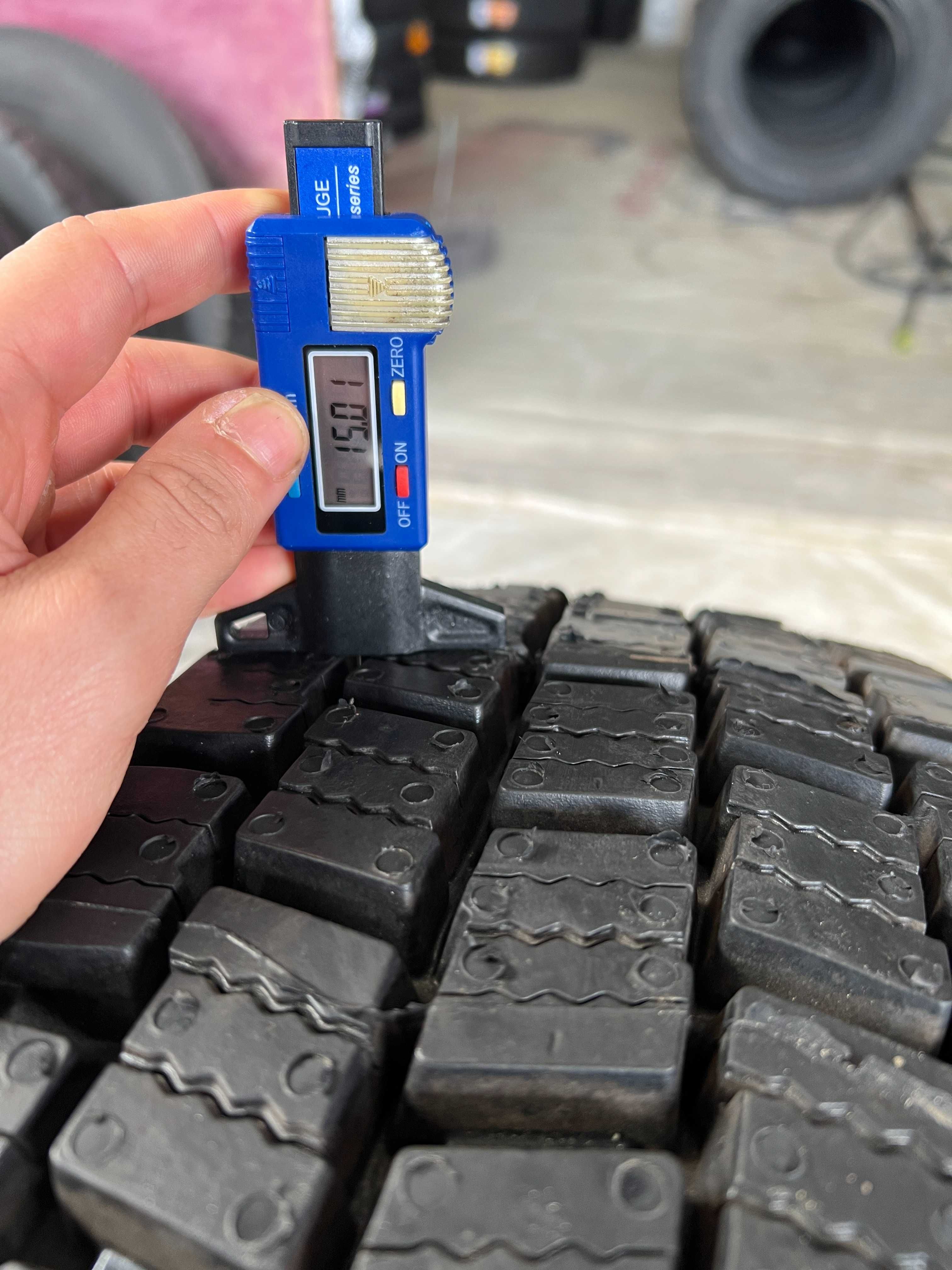 2 товарни гуми НОВ-Регенерат 205/75R17.5 Michelin Recamic 124/122M M+S