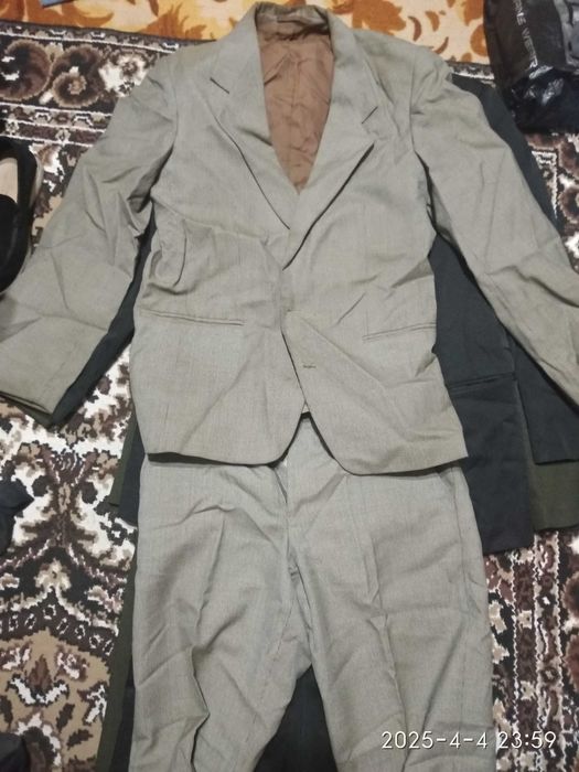 Продаются костюм брюки и одежды