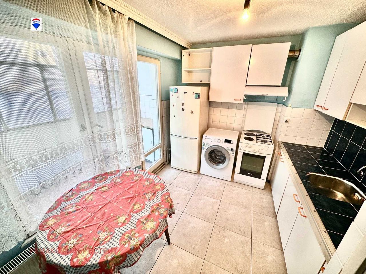 Продава се Тристаен апартамент в Русе, Широк център - 80 кв.м за 1174 €/кв.м - Снимка #8