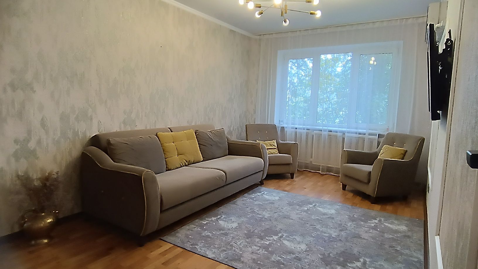 Сдам 4х комнатную квартиру