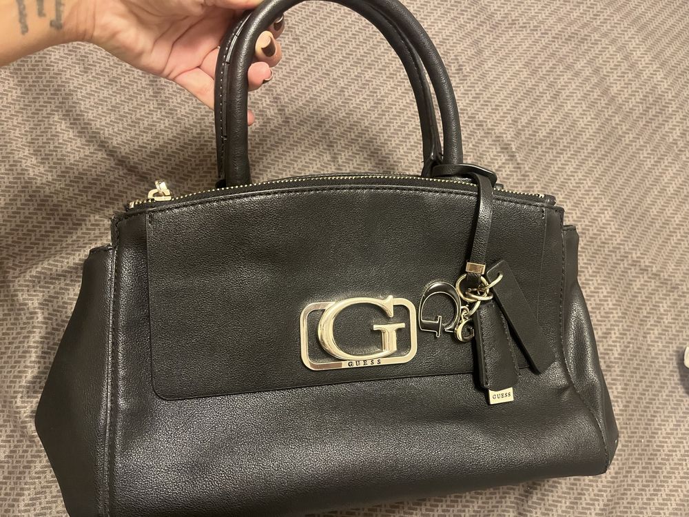 Дамска чанта Guess