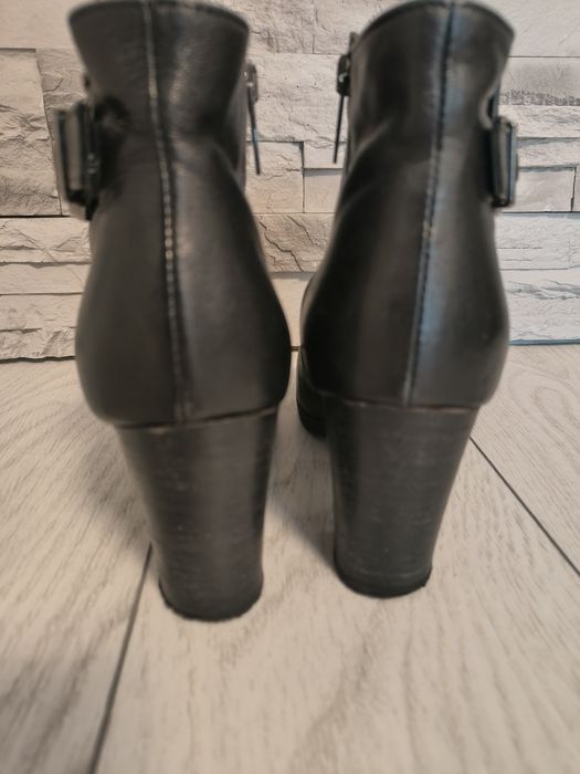 Botine negre toc gros