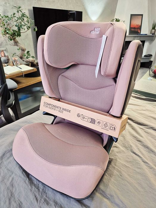 Ново детско столче Britax Römer KidFix Pro M в цвят Dusty Rose (Розов)