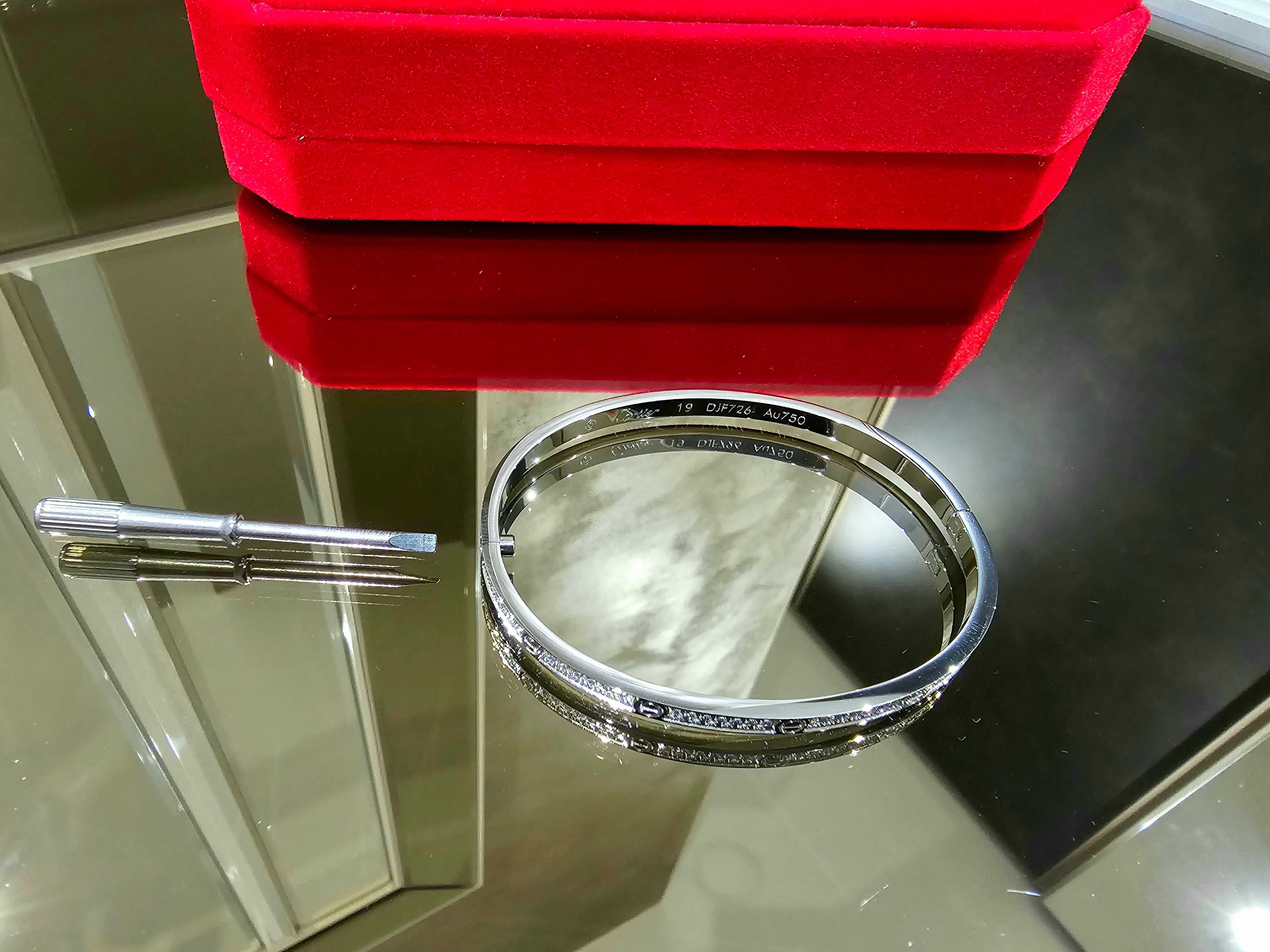 CARTIER Love Small Paved White Gold Diamonds Гривна с Отверка