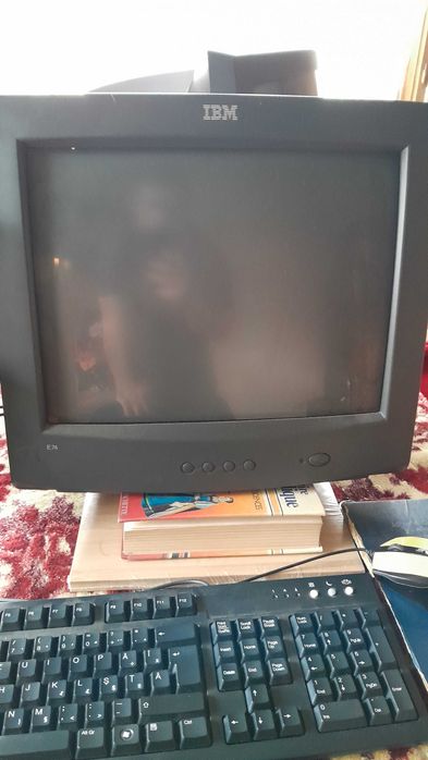 vand monitor crt pc retro ibm 17 inch
