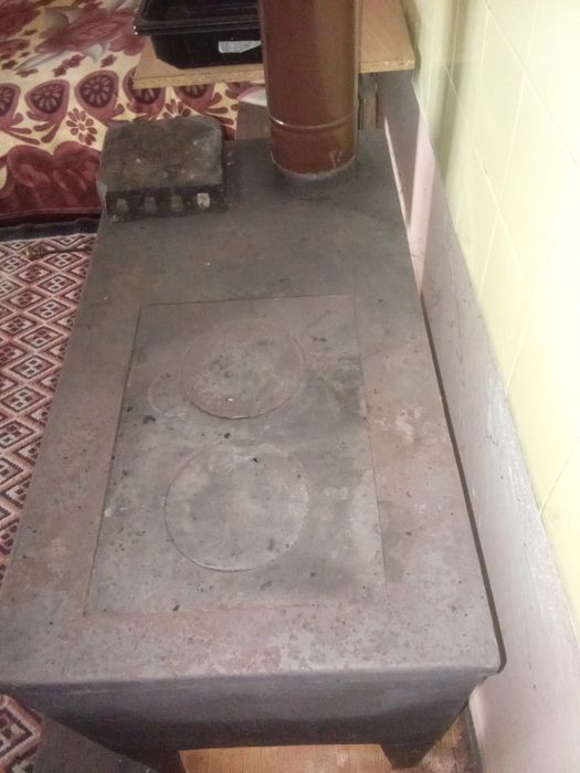 Готварска печка на дърва