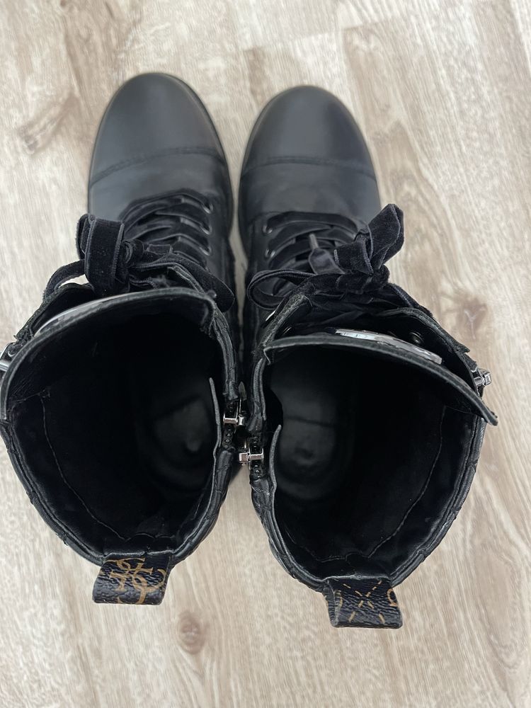 Дамски боти Guess