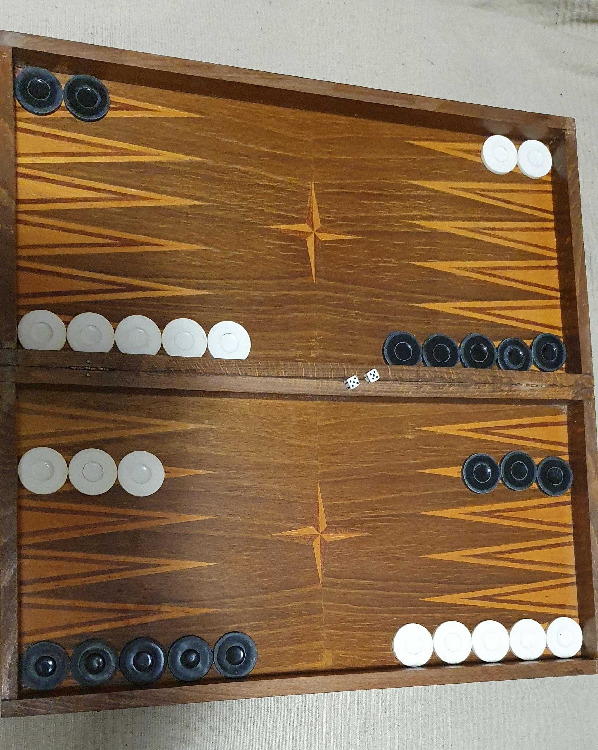 Оригинална стара класическа табла 48/48 см + шах. Пълен комплект.