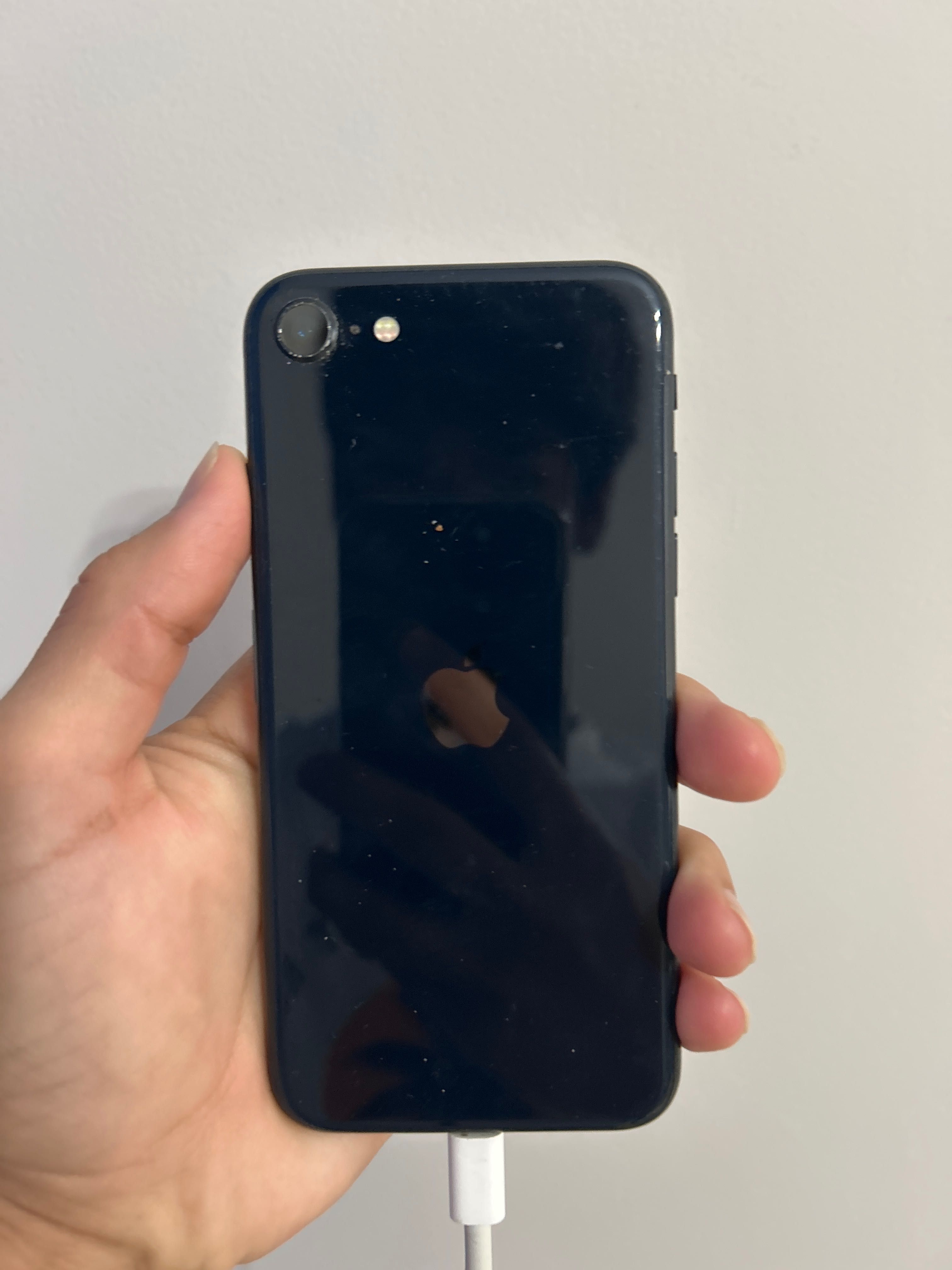 iPhone SE 3  generation , почти новый