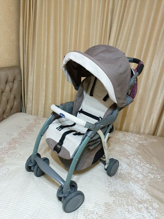 Продаётся коляска chicco