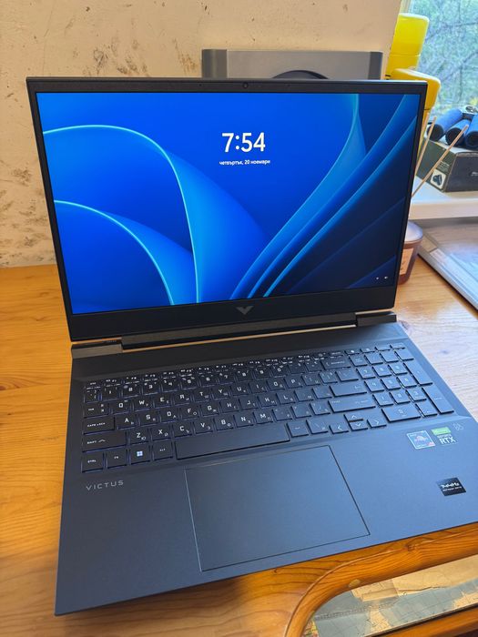 Продавам лаптоп HP Victus 16-е0006nu