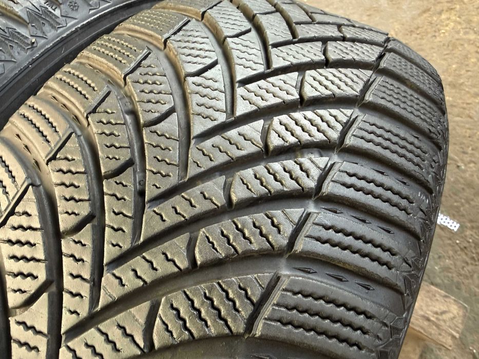 2x Anvelope Iarna 215/55 R17 - Semperit Speed Grip 5 XL