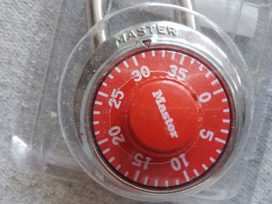 Master Lock  cu cifru Lacăte Americane fără chei cu combinație cifrată