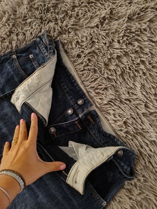 Vând blugi max mara