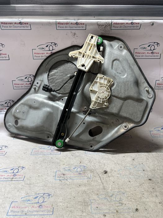 macara geam stanga spate  volkswagen golf 5 2008