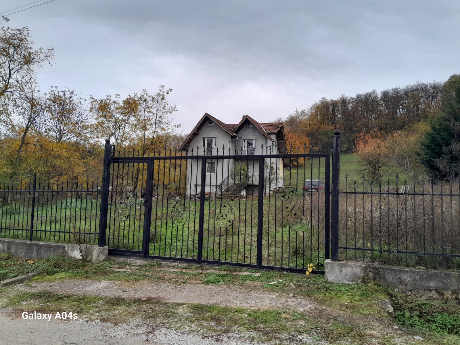 Vând casă în comuna Ceica