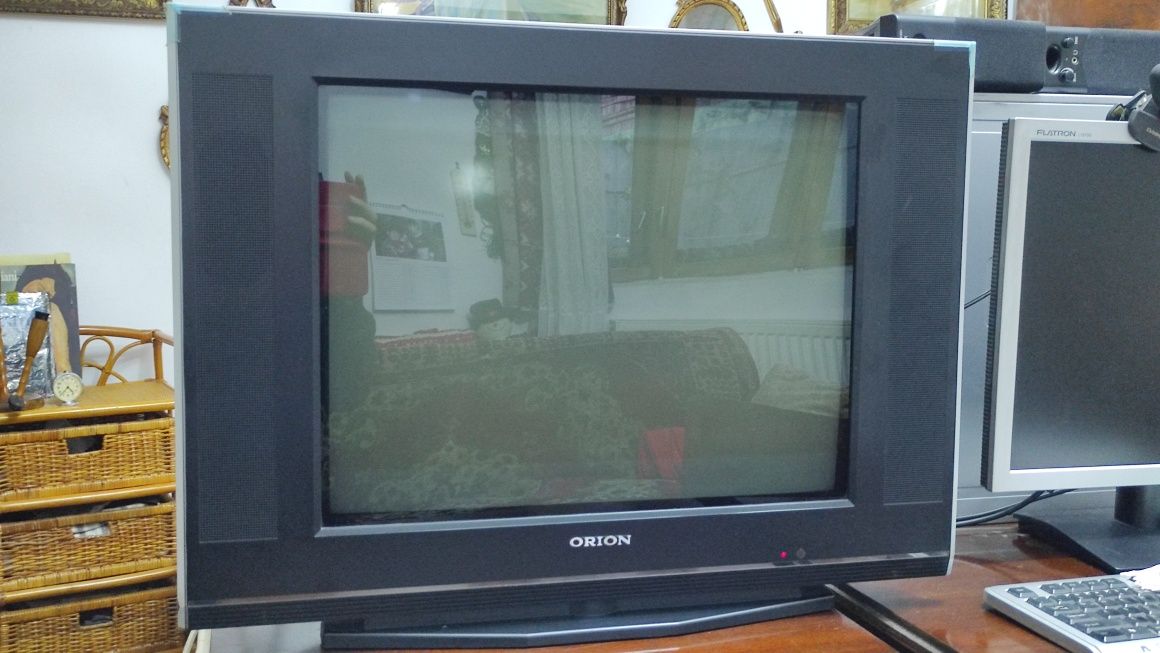 Televizor Orion ecran plat 21"+ telecomandă