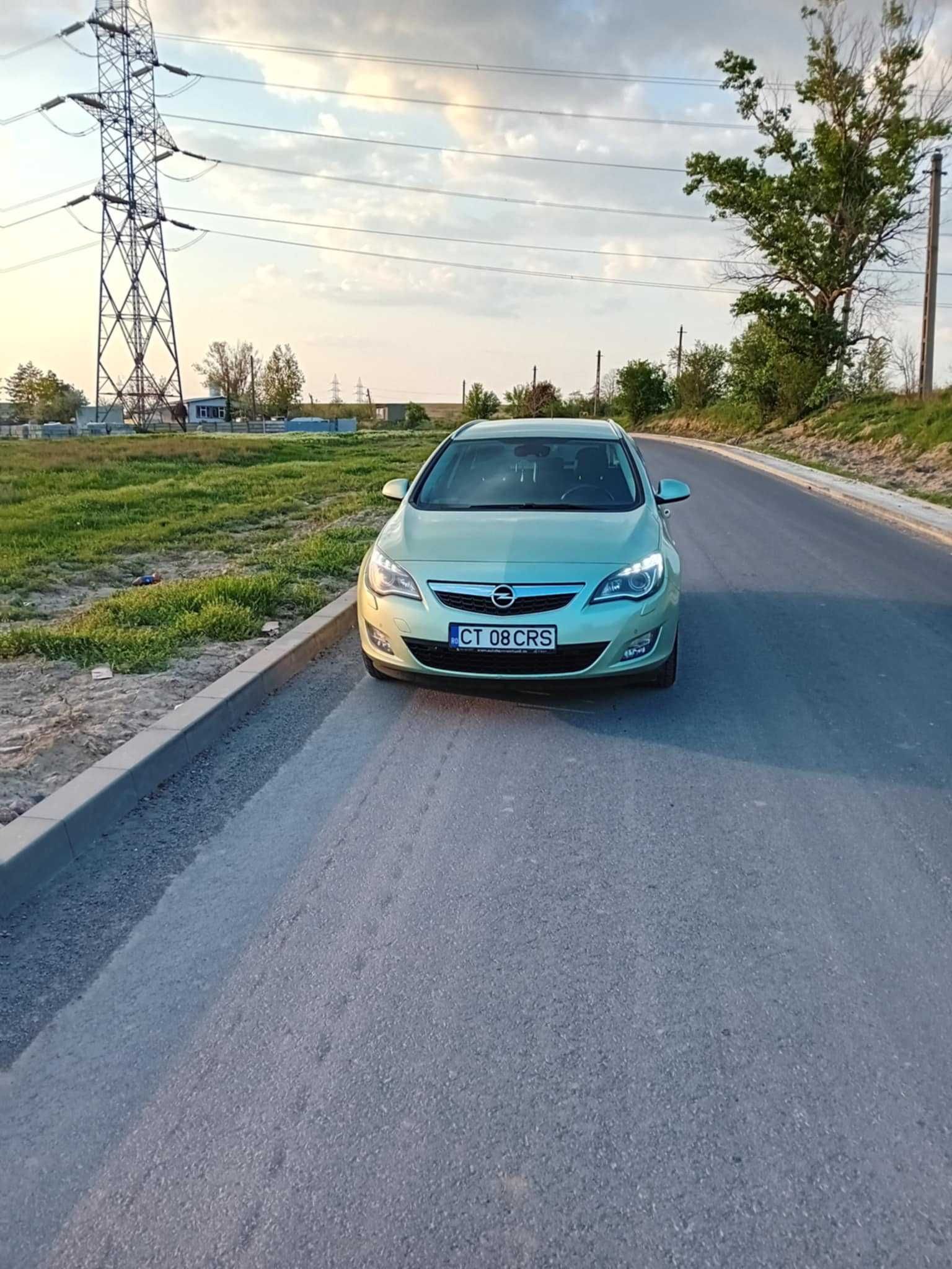 Opel astra j 2011