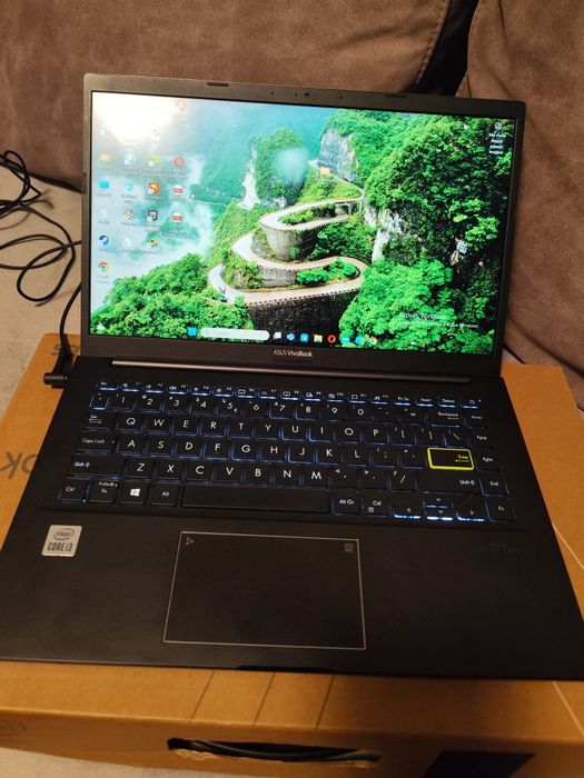 Laptop asus. Vivobook