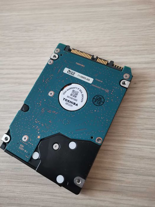 Vând HDD toshiba 250GB