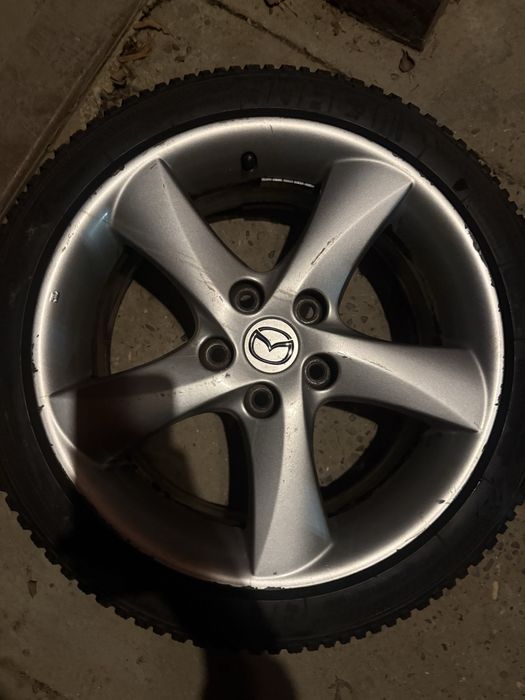 Jante Mazda R17.
