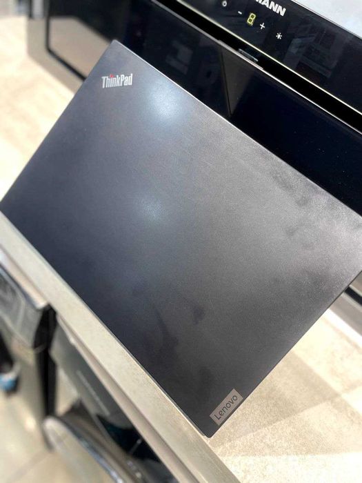 Lenovo Thinkpad i5-10310U 8/512 FullHD 15'6