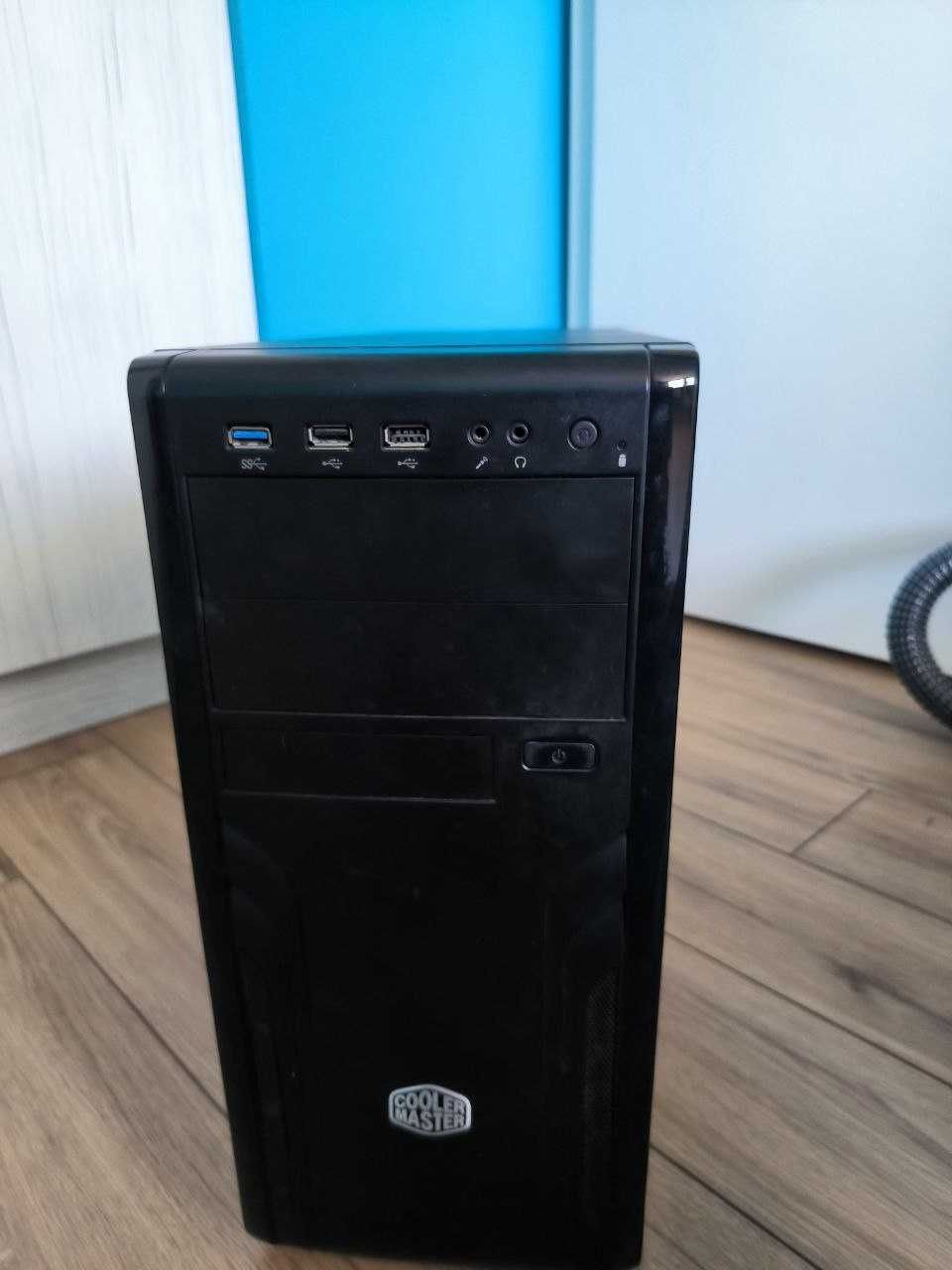 Настолен компютър/Desktop Core i7 4790 16GB RAM SSD/HDD