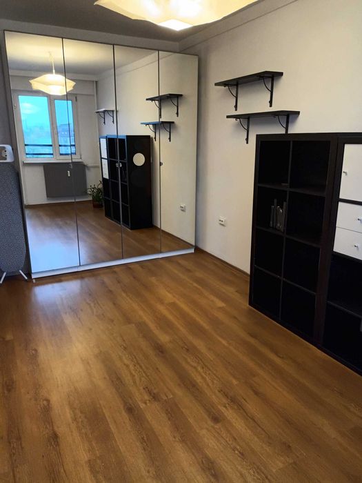 Продава тристаен апартамент в Христо Смирненски от собственик