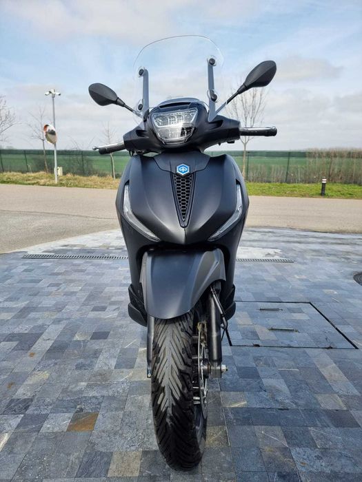 Scuter Piaggio Beverly 400