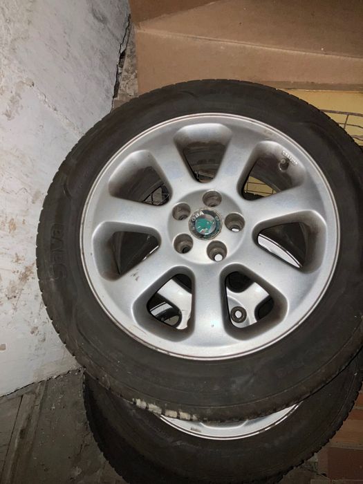 Vând jante aluminiu cu cauciucuri de iarnă