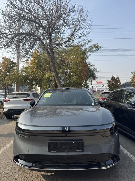 Zeekr 7X 2025yilgi yangi moshina