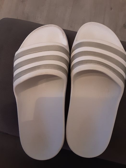 Papuci adidas fete,marimea 13k