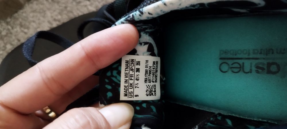 Vând Adidași -Adidas Neo Cloudfoam  41,5 cm