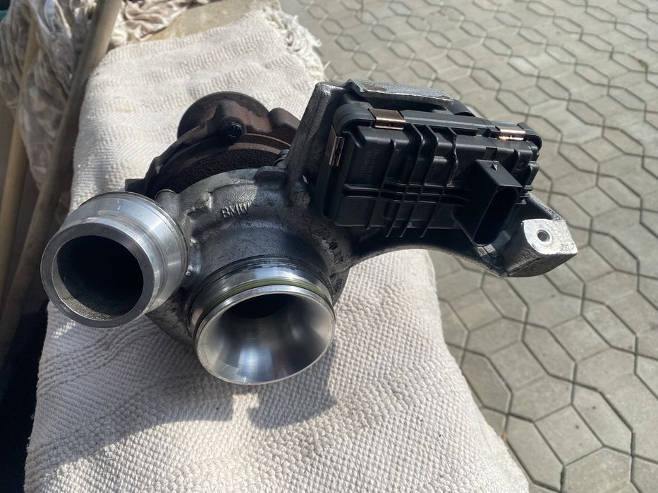 Vand turbo bmw E60 sau F 10 2010-2012 motor 2 litri motor N47