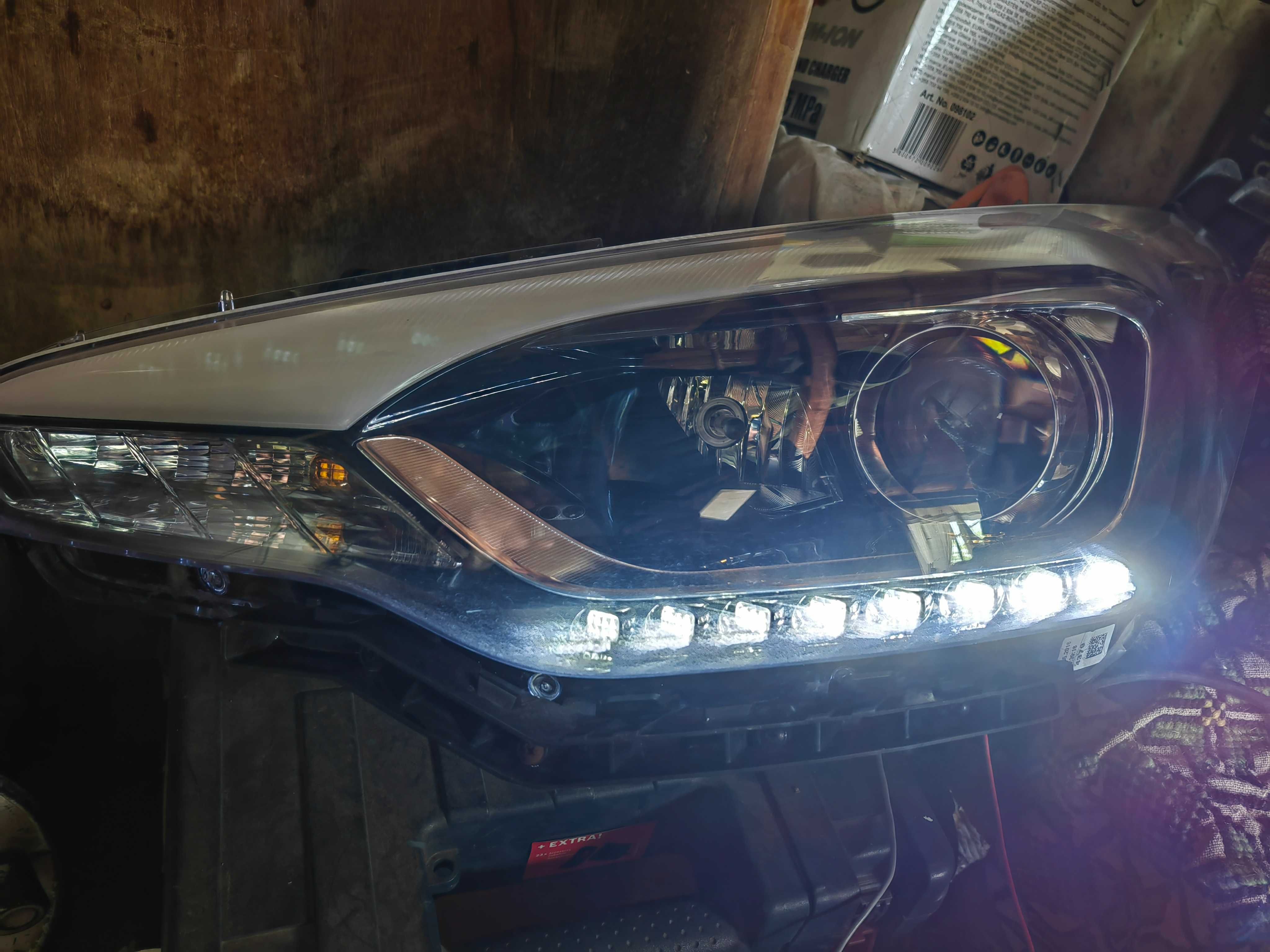 Фар Hyundai i20 LED ляв / Фар Хюндай И20 Оригинален