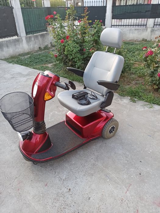 Scuter electric pentru persoane  vârstnice s au cu dizabilități