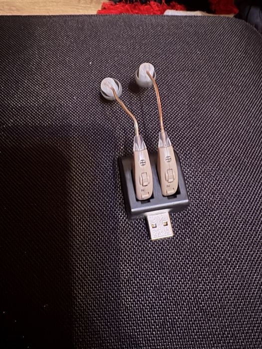 Aparate auditive (amplificatoare de auz)